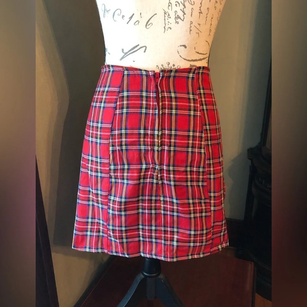 LIP SERVICE near vintage 2010 Punk and Disorderly kilt pin mini skirt